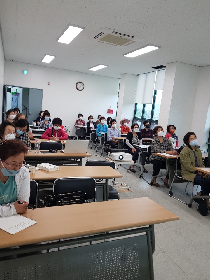 고흥군립북부도서관 인문학 강의 첫날 후기 - 포스트 코로나 시대를 어떻게 살아갈 것인가 첨부이미지 : 1592980367157.jpg